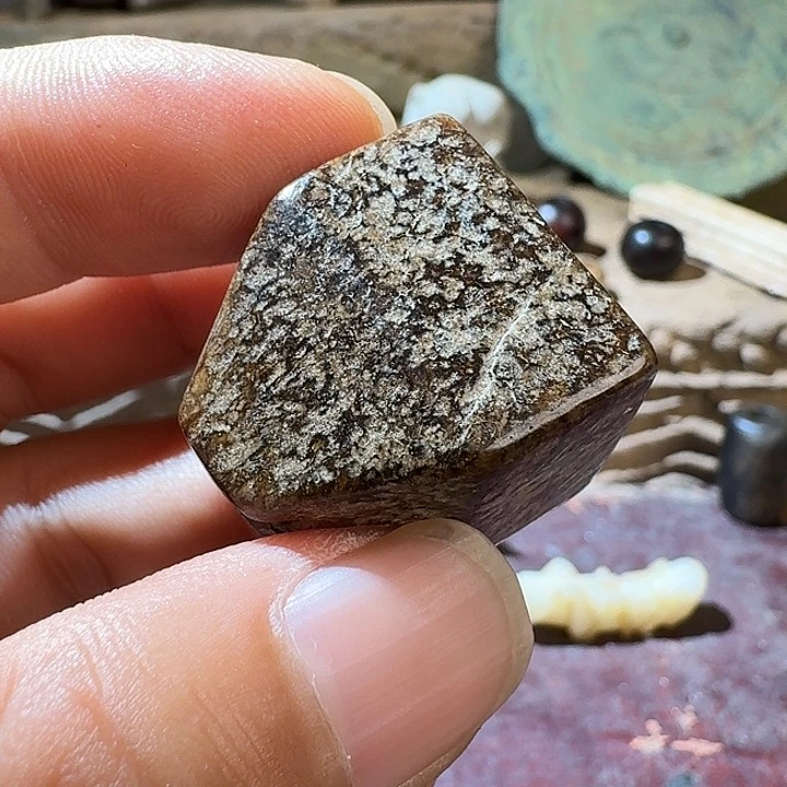 和田玉（糖玉）未镶嵌颈饰无**藏