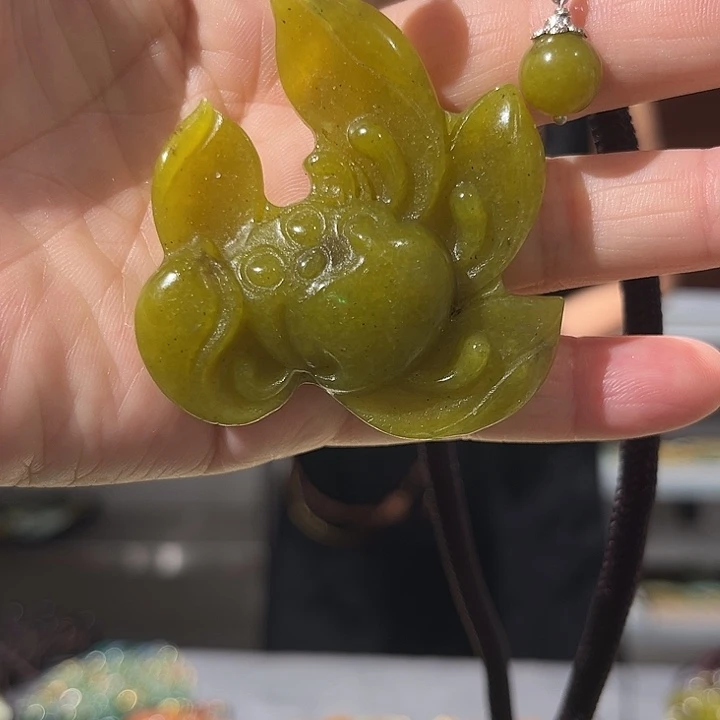 岫玉未镶嵌毛衣链