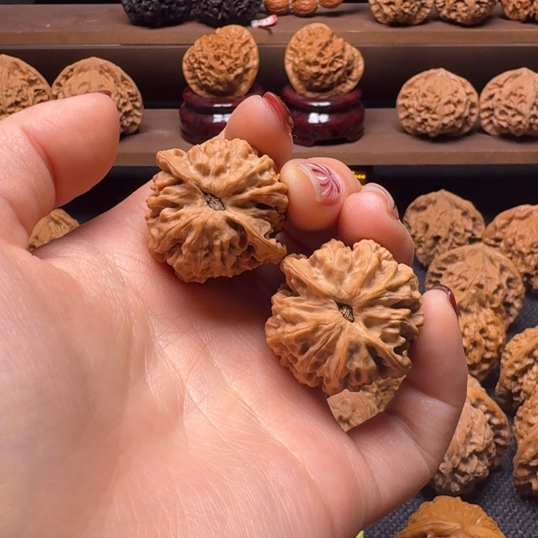 文玩核桃吊坠略32龙珠手捻