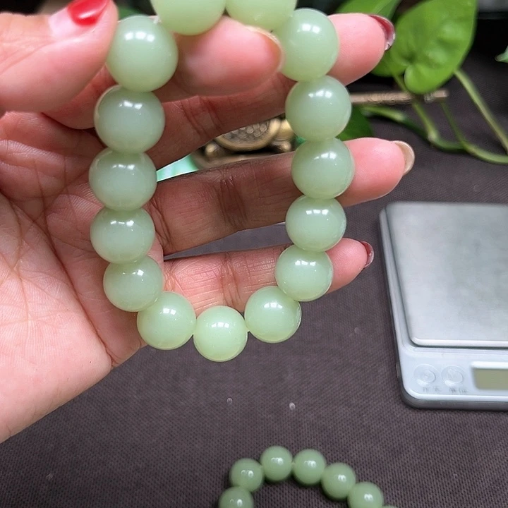 和田玉手串未镶嵌