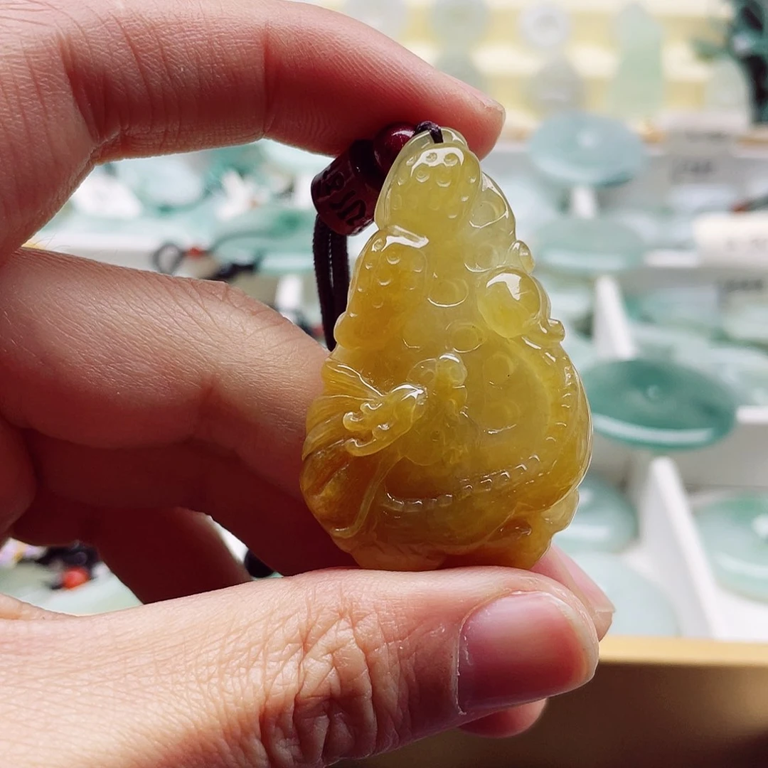 翡翠颈饰未镶嵌天然翡翠