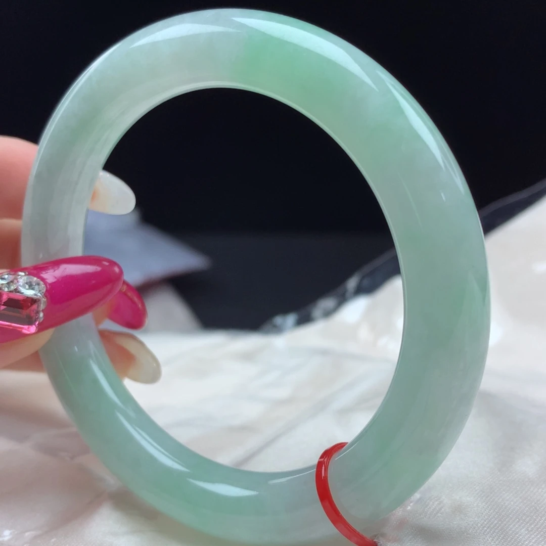 未镶嵌手镯（圆镯）翡翠95005,