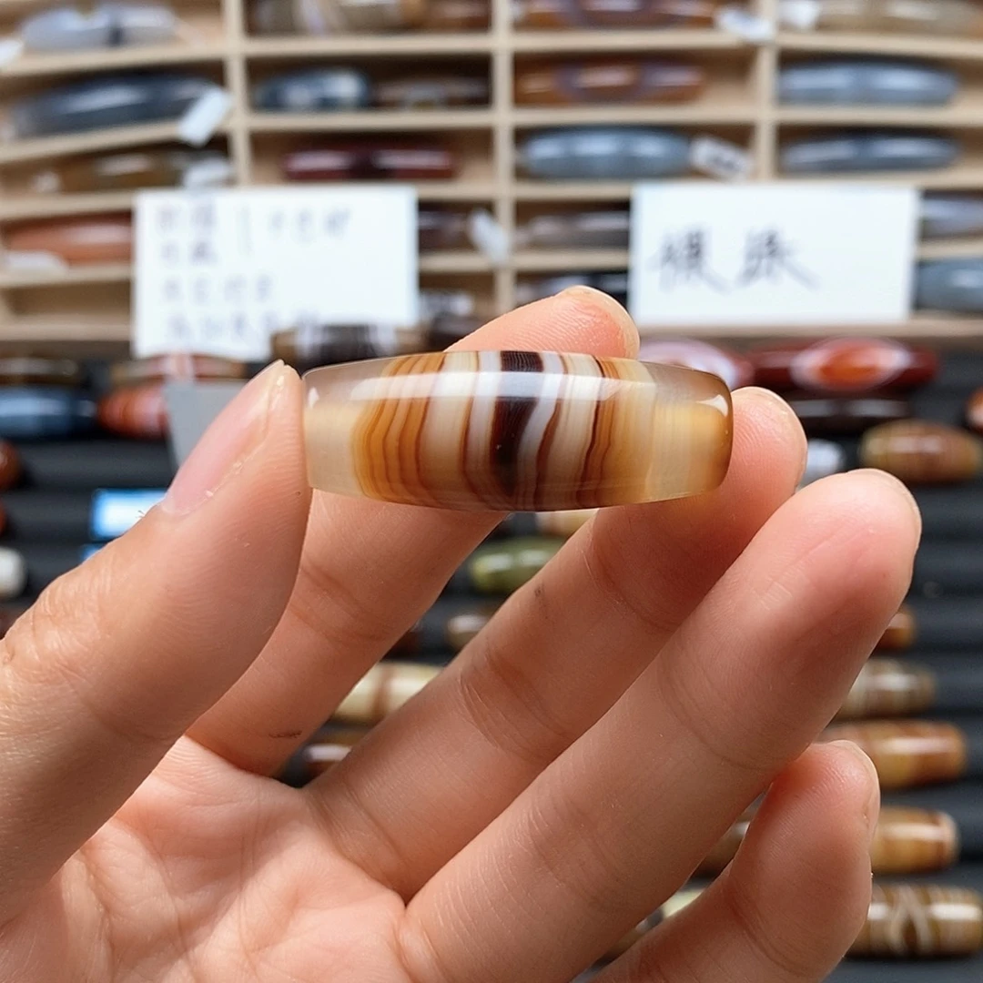 未镶嵌颈饰玛瑙/玉髓抖*