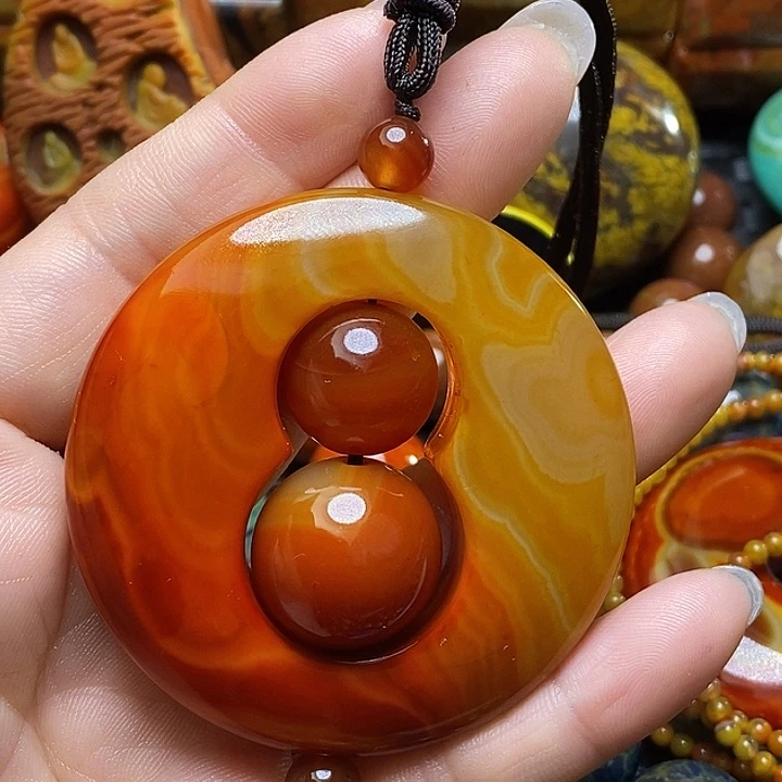 大***天玛瑙/玉髓未镶嵌颈饰