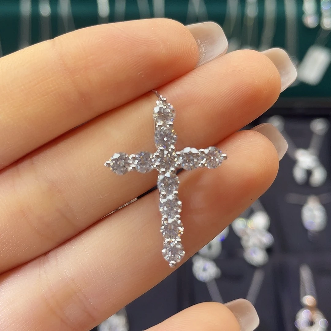 铂Pt950镶嵌实验室培育钻石大号含链十字架