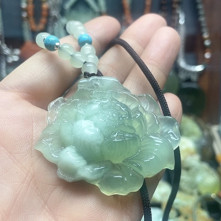 未镶嵌蛇纹石玉颈饰