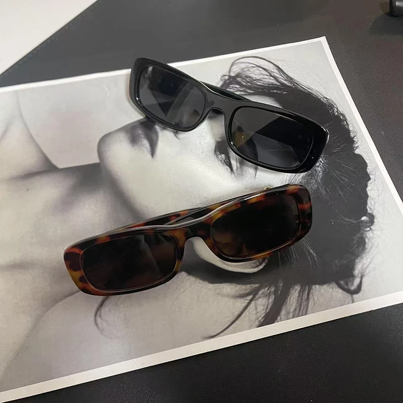 牛牛两色复古辣妹墨镜