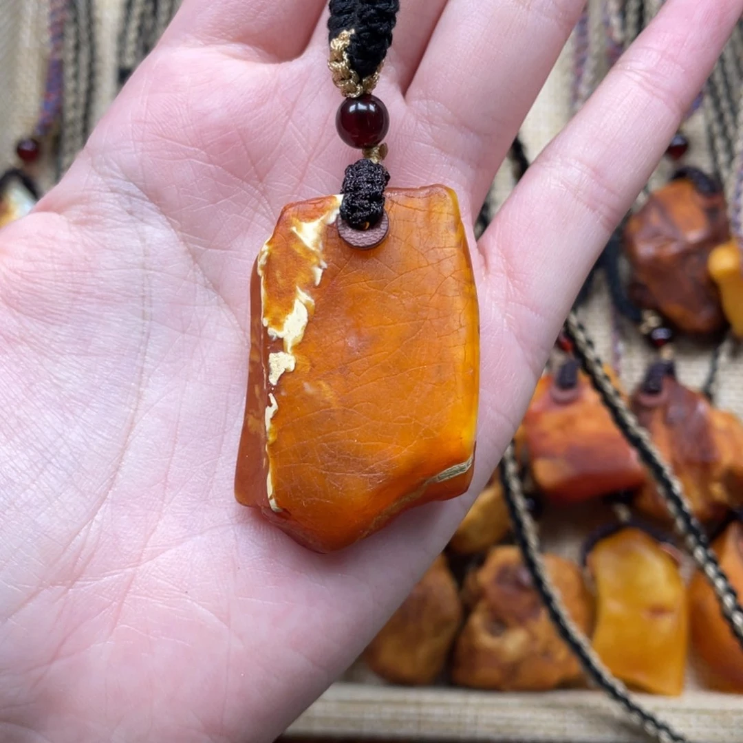 琥珀珠宝奇石未镶嵌