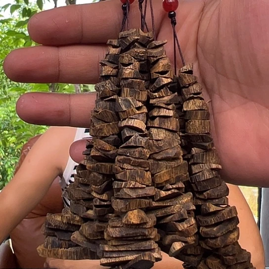 手把件沉香乌身原材料多样性发货1份