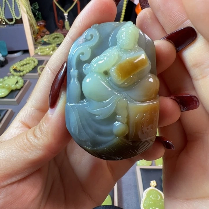 颈饰未镶嵌和田玉（糖玉）