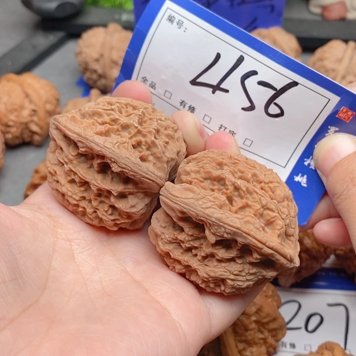 把件桃核?**呢44南疆石456号牌