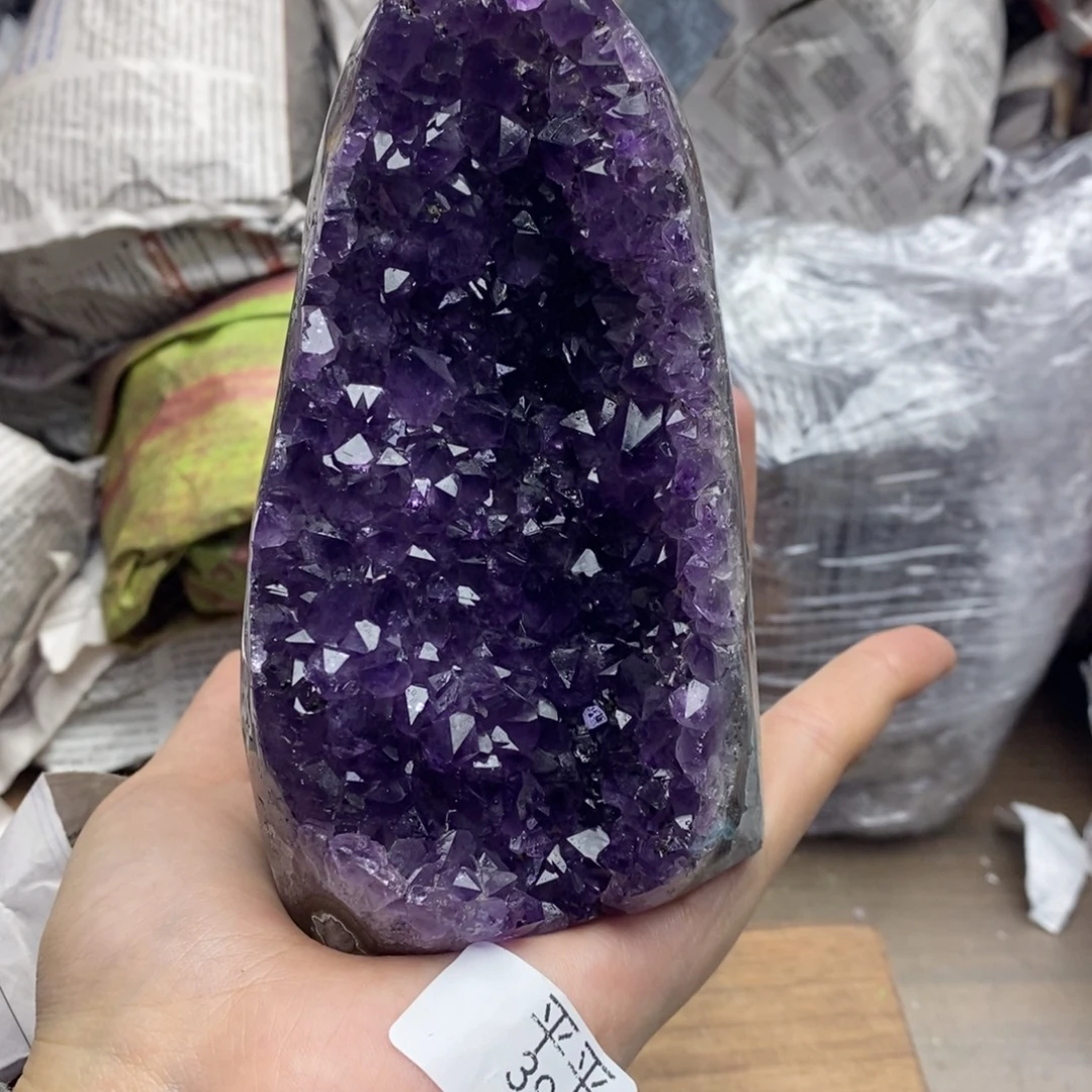 紫晶未镶嵌大型摆件（非配饰）