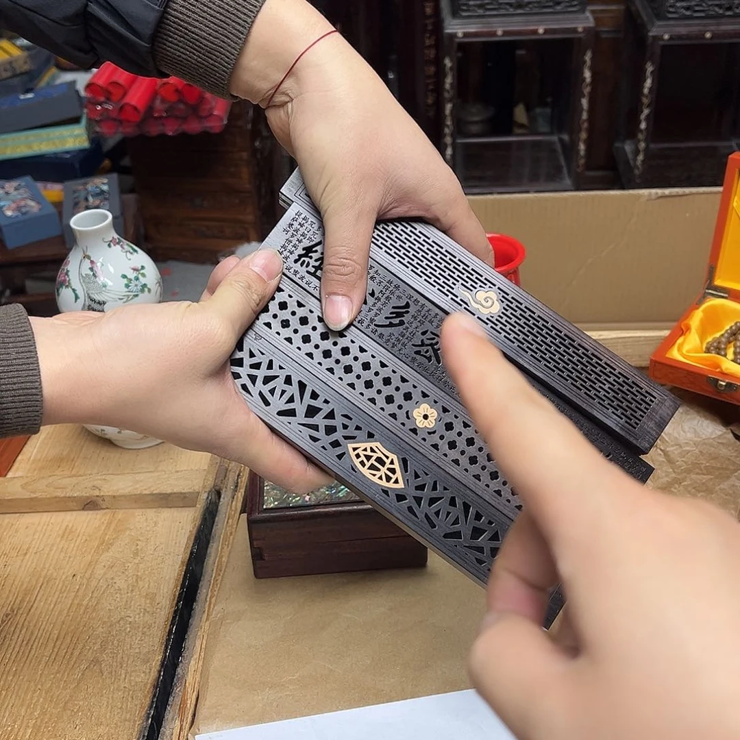 大叶紫檀（黑酸枝木类）