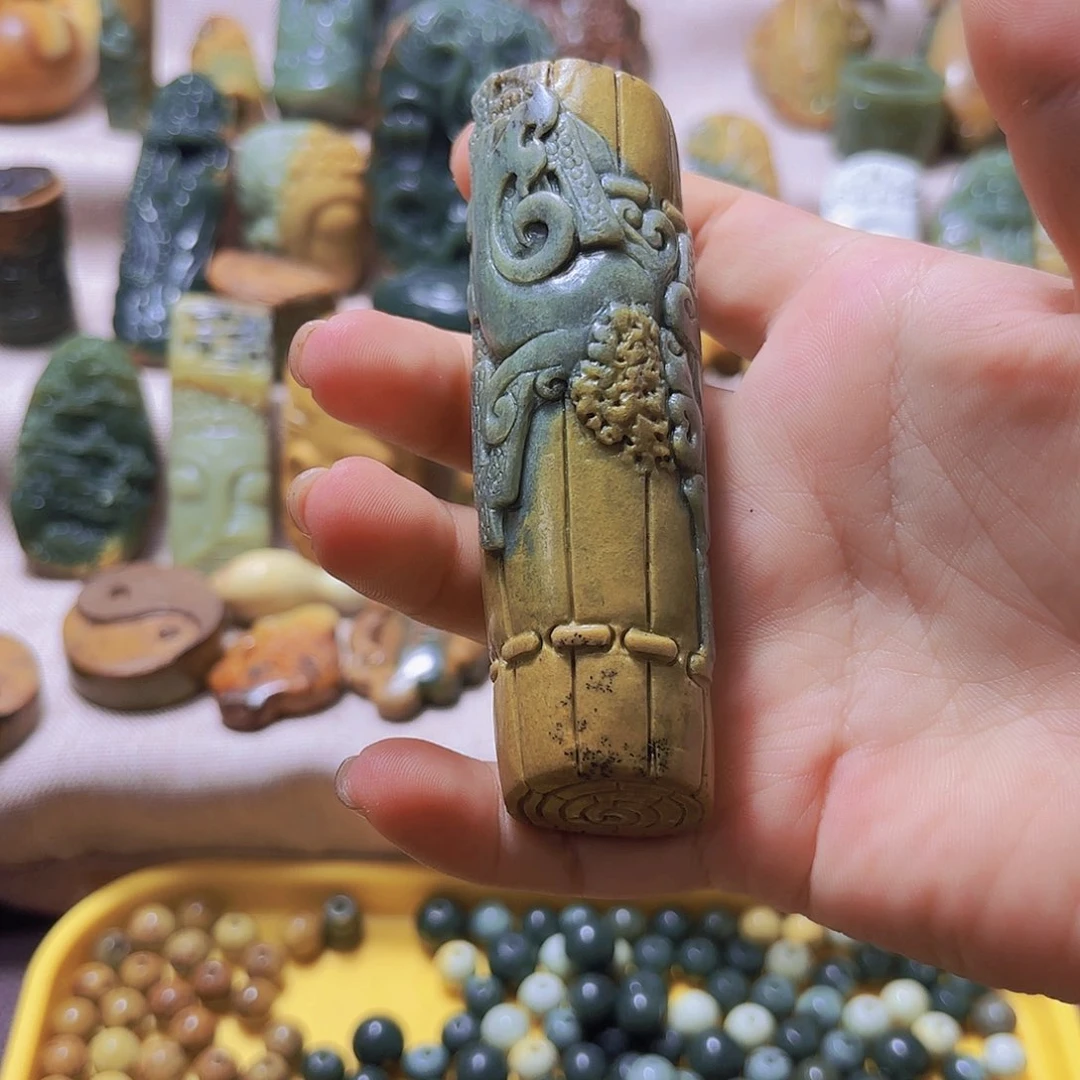 一****岫岩河磨玉（透闪石质玉）未镶嵌挂件