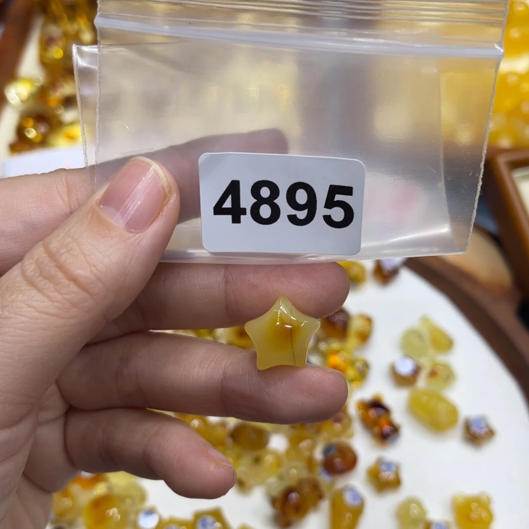 琥珀珠宝奇石未镶嵌