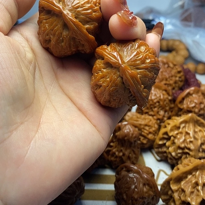 文玩核桃吊坠