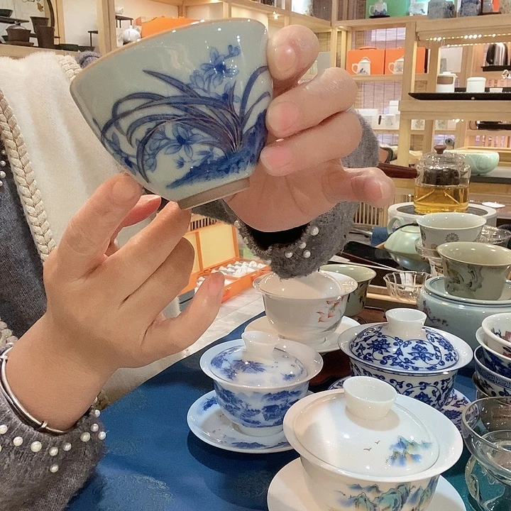 青瓷茶具主人杯青花