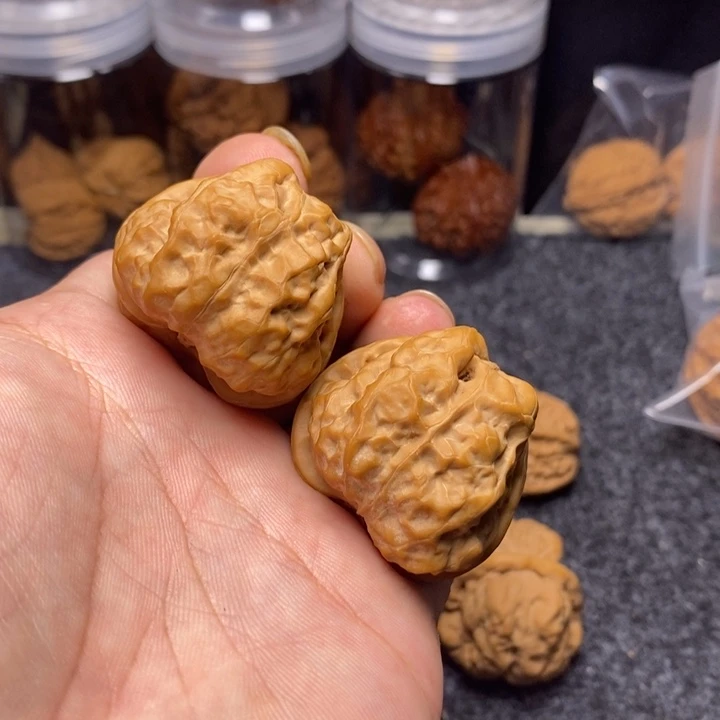 文玩核桃吊坠37蛤蟆头