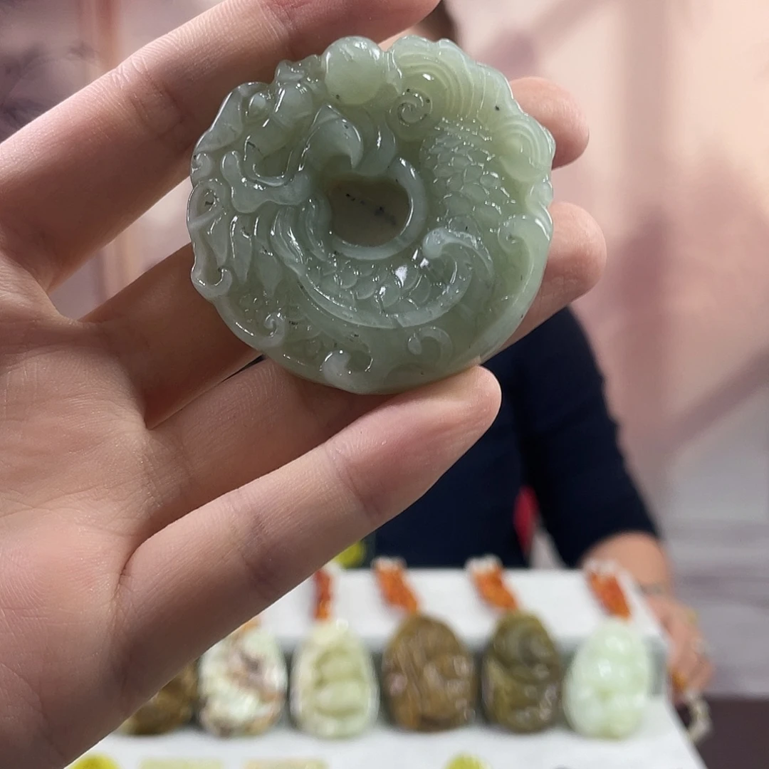 蛇纹石玉未镶嵌吊坠(赠链)