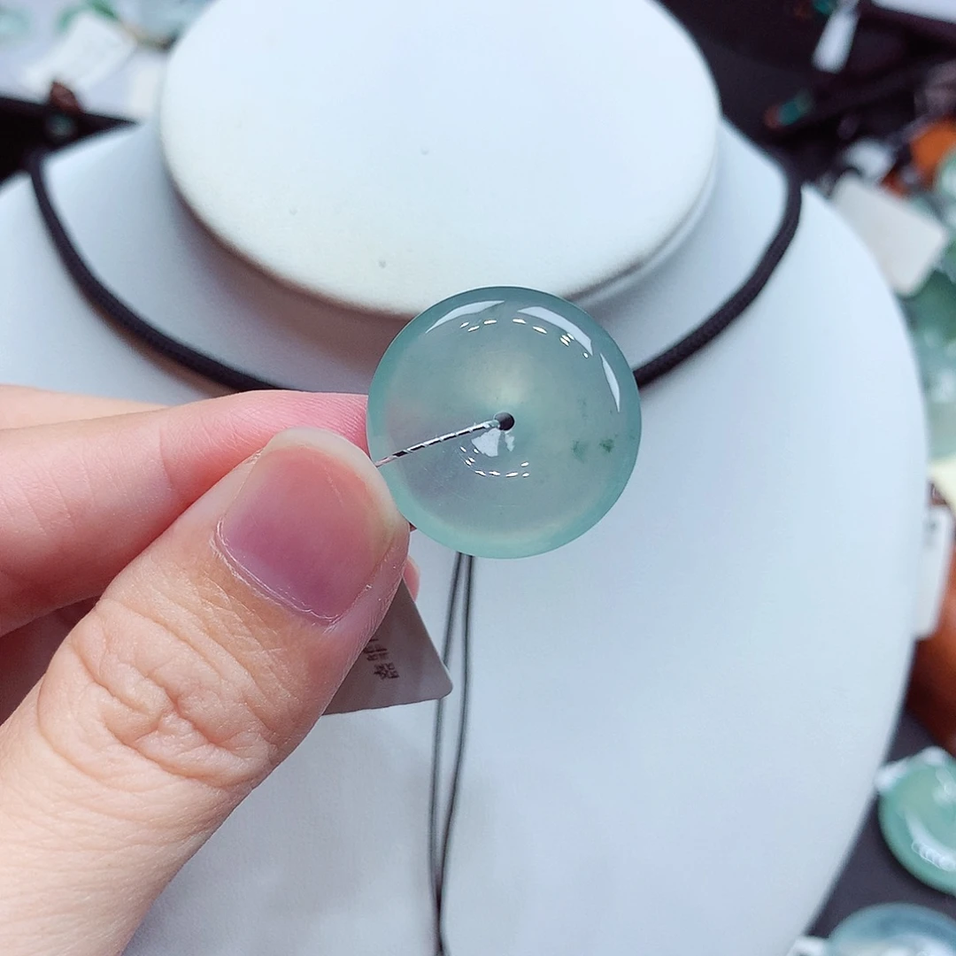 翡翠未镶嵌颈饰编号45，20.7/5