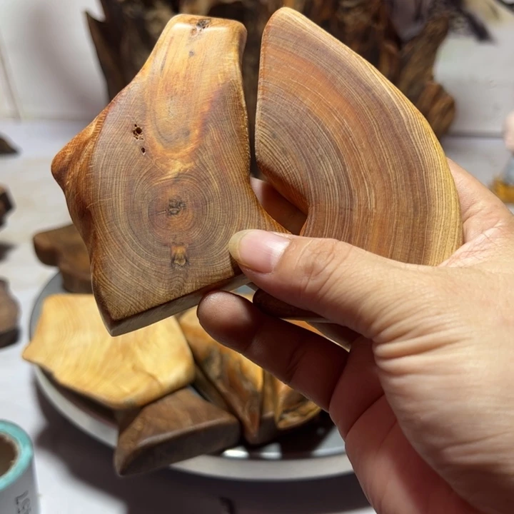 舒***达木一物一拍风化摆件30元