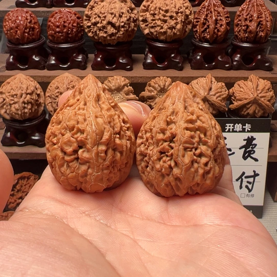 文玩核桃把件33坐佛