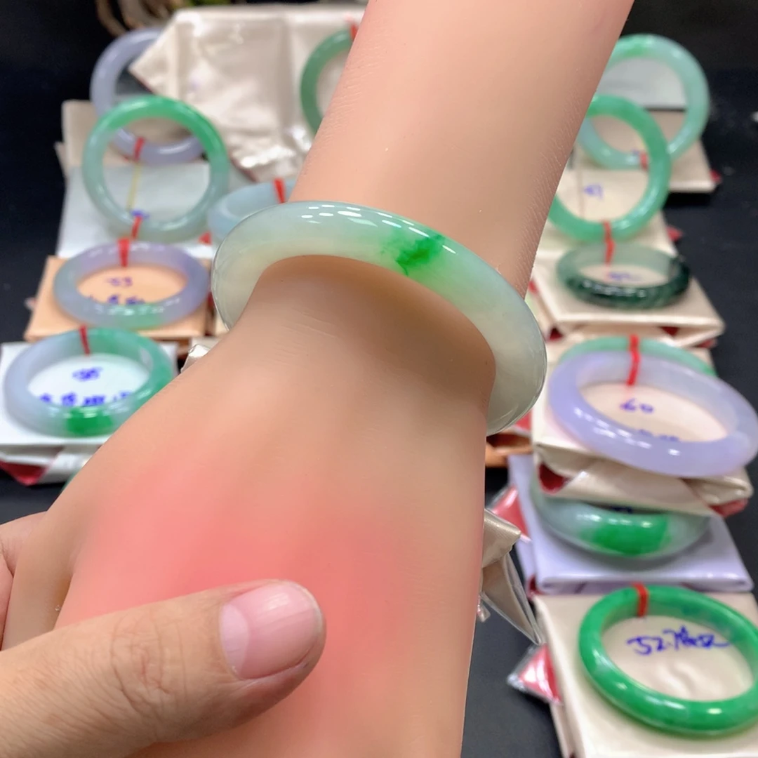 翡翠未镶嵌手镯翡翠