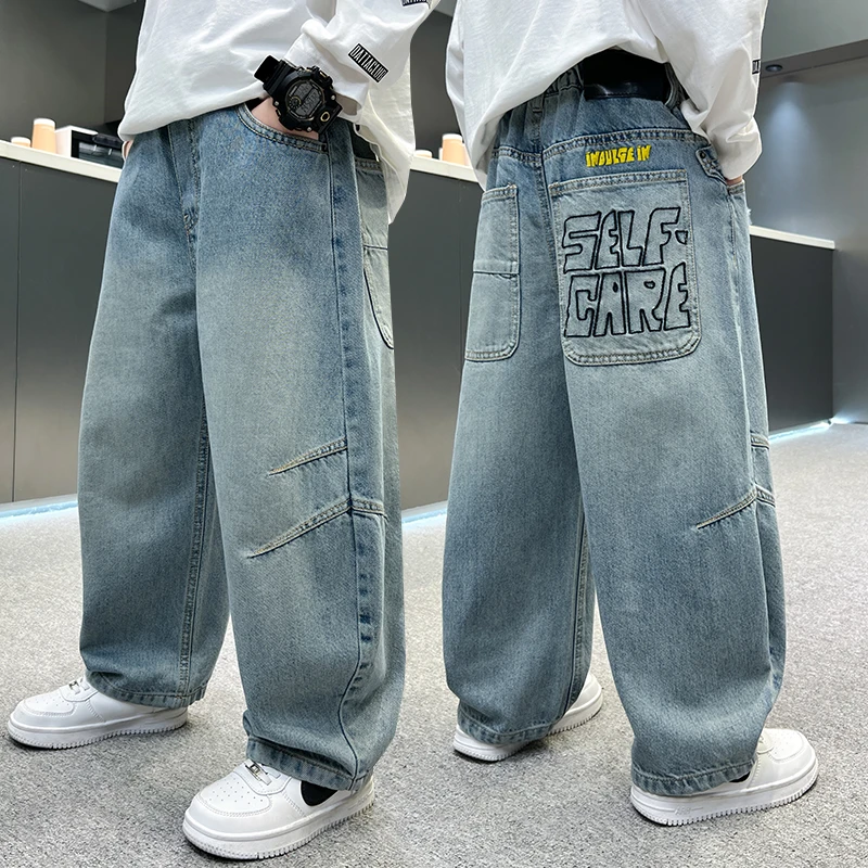 男童浅蓝色牛仔裤春秋款2025新款儿童裤子宽松潮流男孩直筒长裤潮