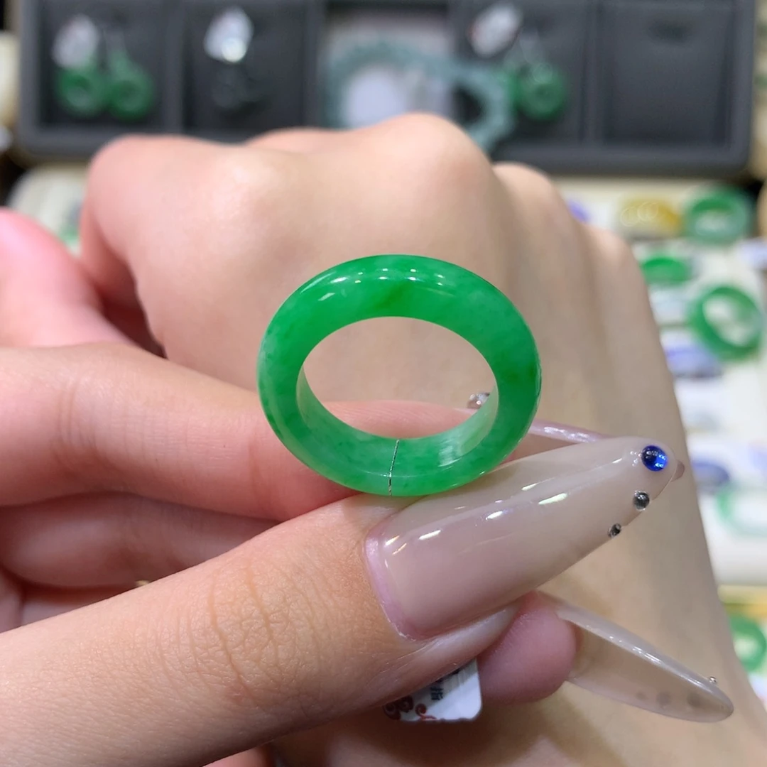 翡翠戒指未镶嵌14-15满绿