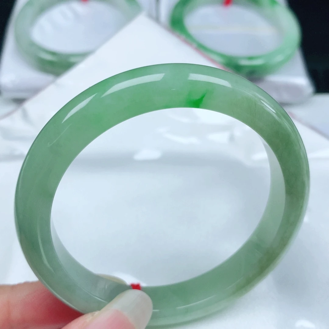 翡翠未镶嵌手镯   编号20 正圈56