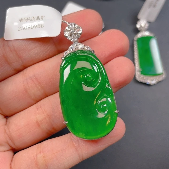 【闪购商品】颈饰银S925镶嵌翡翠w****2翡翠