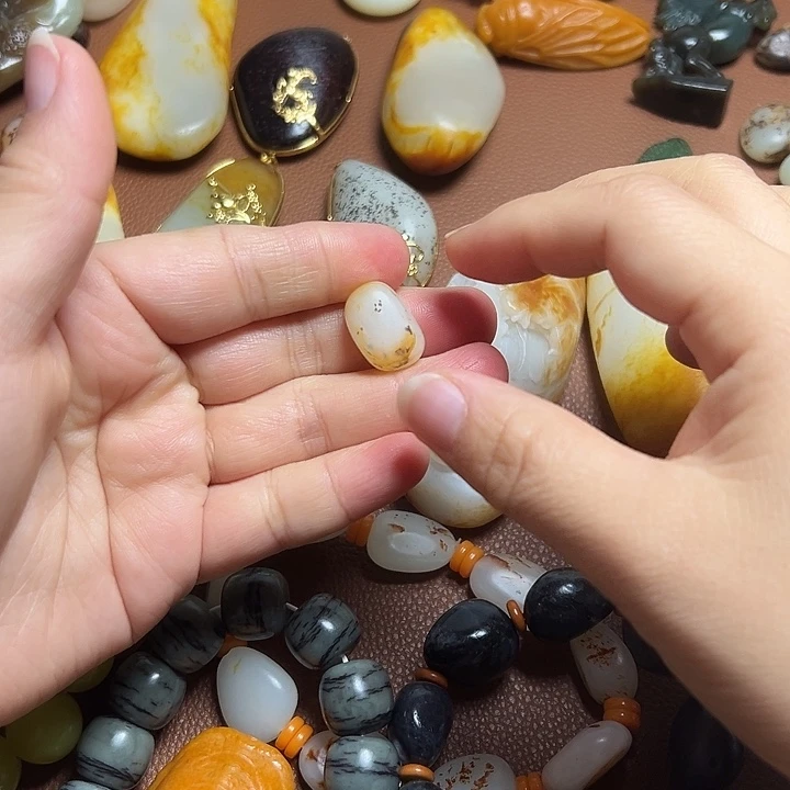 和田玉未镶嵌珠宝奇石