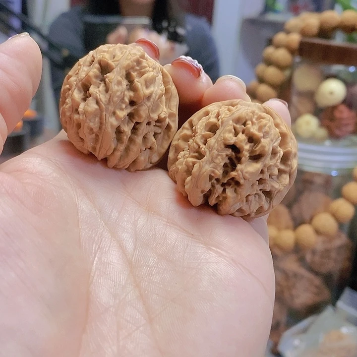 【闪购商品】文玩核桃把件36龙须谷蜡皮