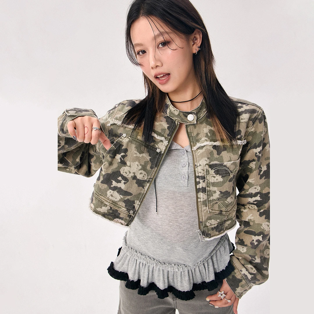CHUU秋季女装迷彩辣妹穿搭设计感潮酷街头风显瘦高街外套