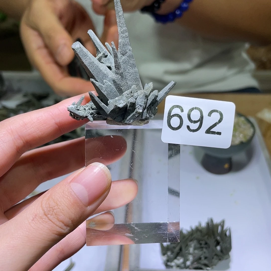 珠宝半成品水晶未镶嵌