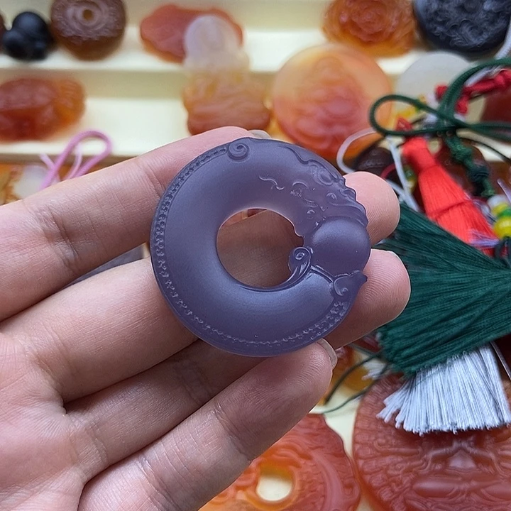 玛瑙/玉髓颈饰未镶嵌云*