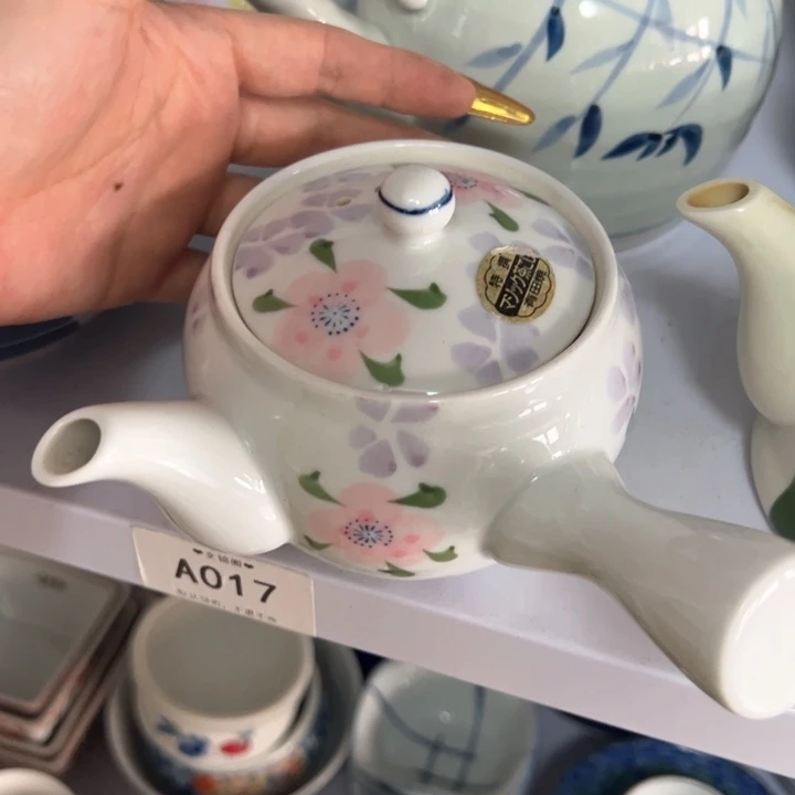 盖碗瓷器直播放漏中