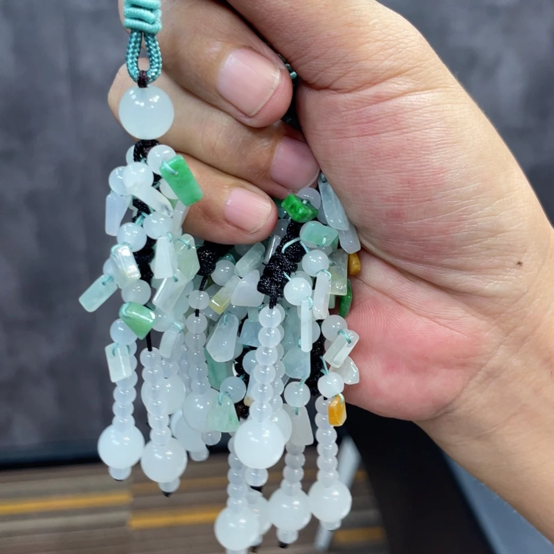 翡翠挂件未镶嵌挂件