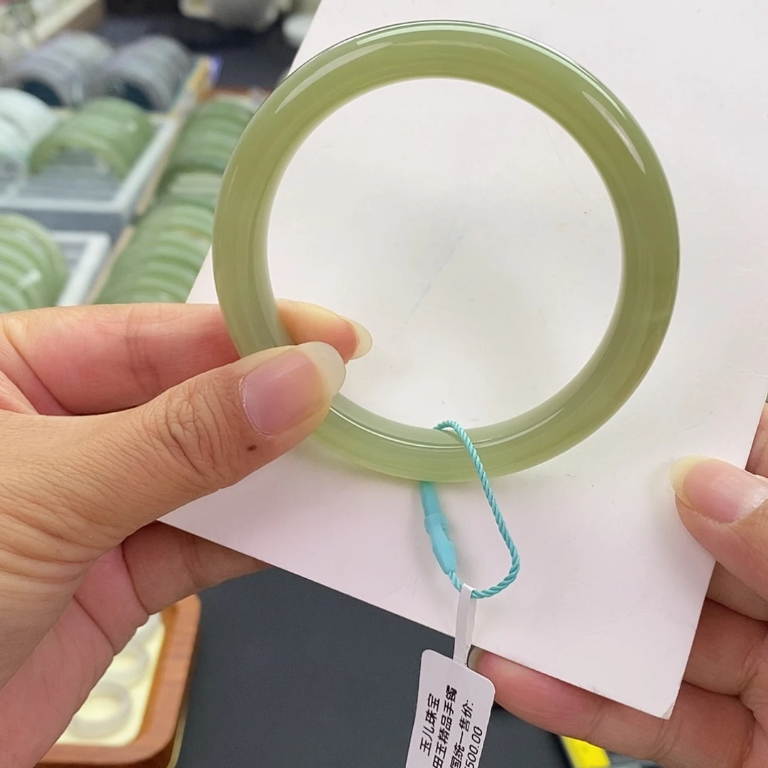 和田玉未镶嵌珠宝奇石和田玉手镯58