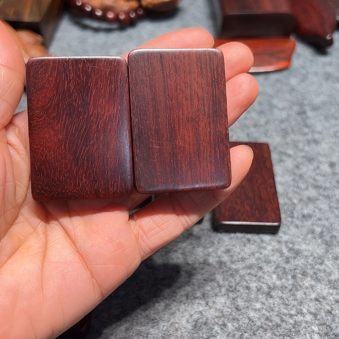 啊***看檀香紫檀（小叶紫檀）