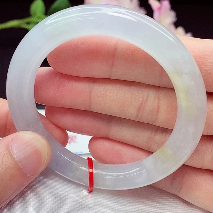 翡翠手镯未镶嵌55.6圈