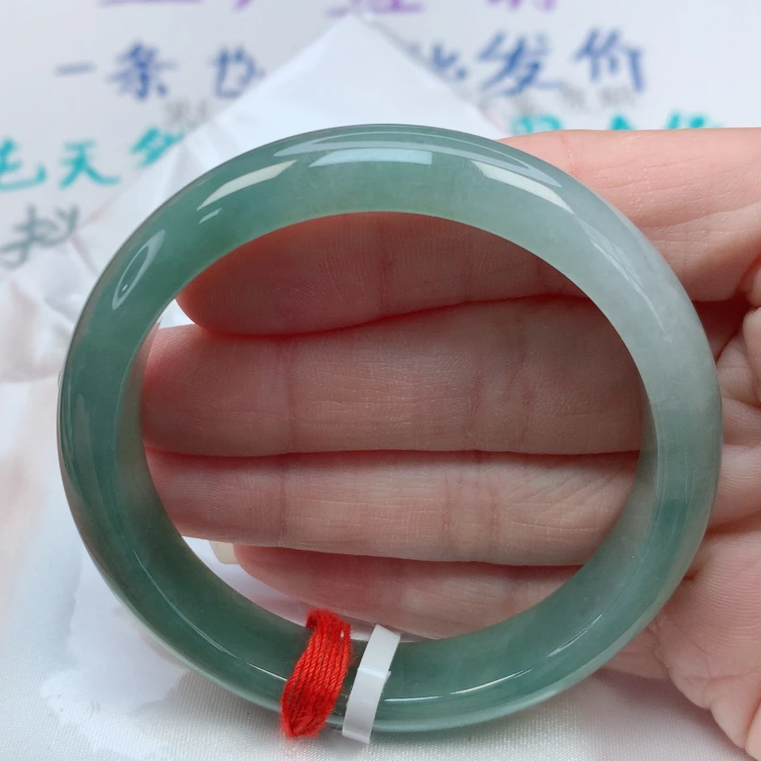 翡翠手镯未镶嵌54.8圈 油青底半山水