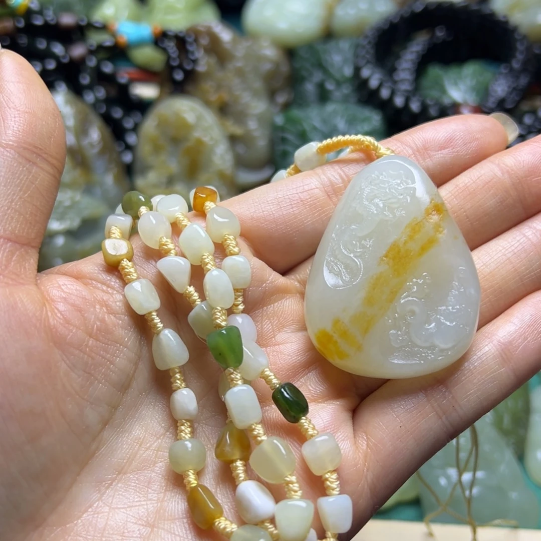 和田玉未镶嵌挂件