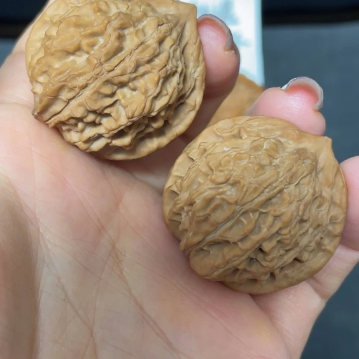 核桃把件秦岭核桃研究所研究开发狮子头