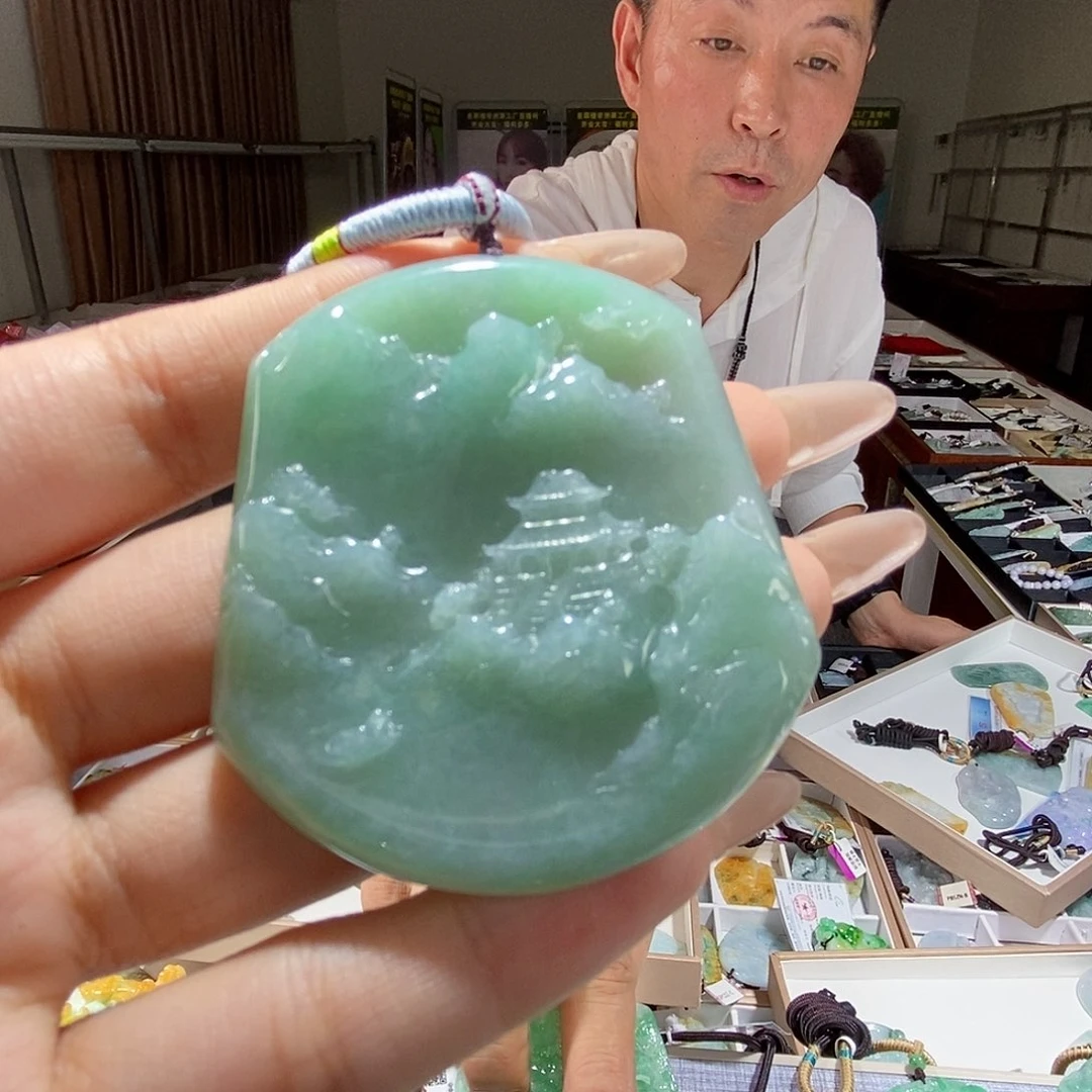 翡翠未镶嵌颈饰翡翠