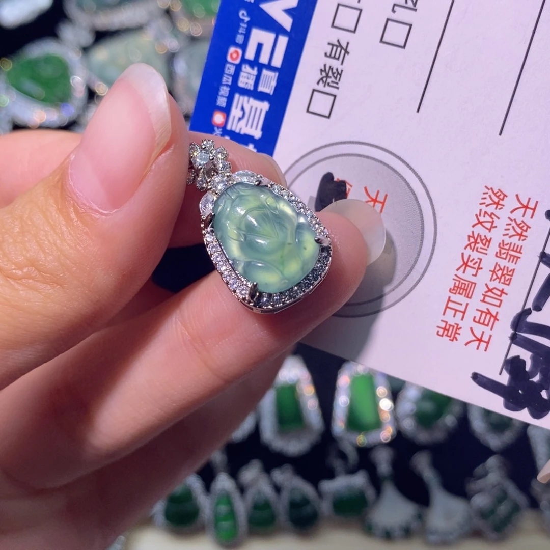 翡翠未镶嵌颈饰天然
