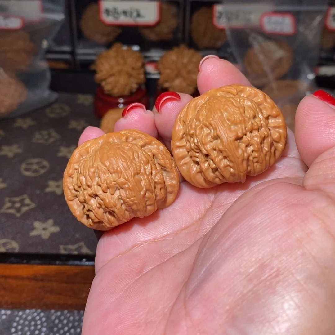 文玩核桃把件38闷白