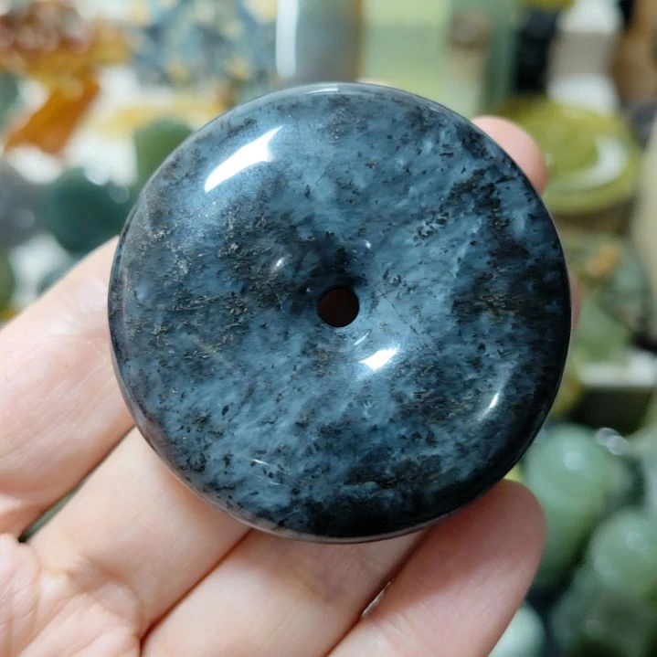 岫玉未镶嵌平安扣