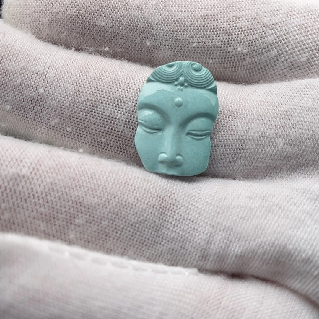 绿松石未镶嵌颈饰