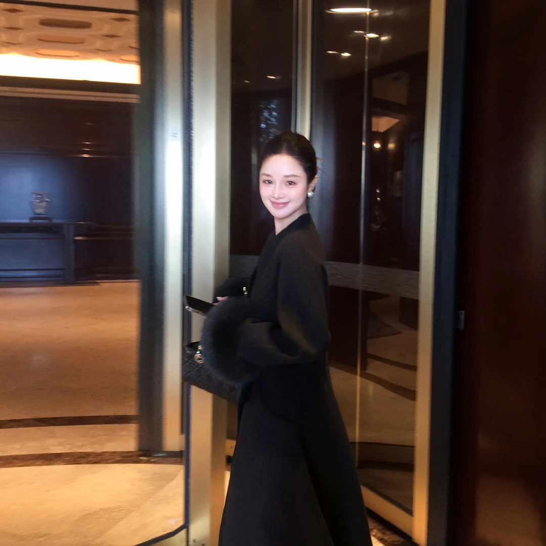 2025冬季新款双面羊绒大衣女高端韩版修身气质狐狸毛袖口毛呢外套